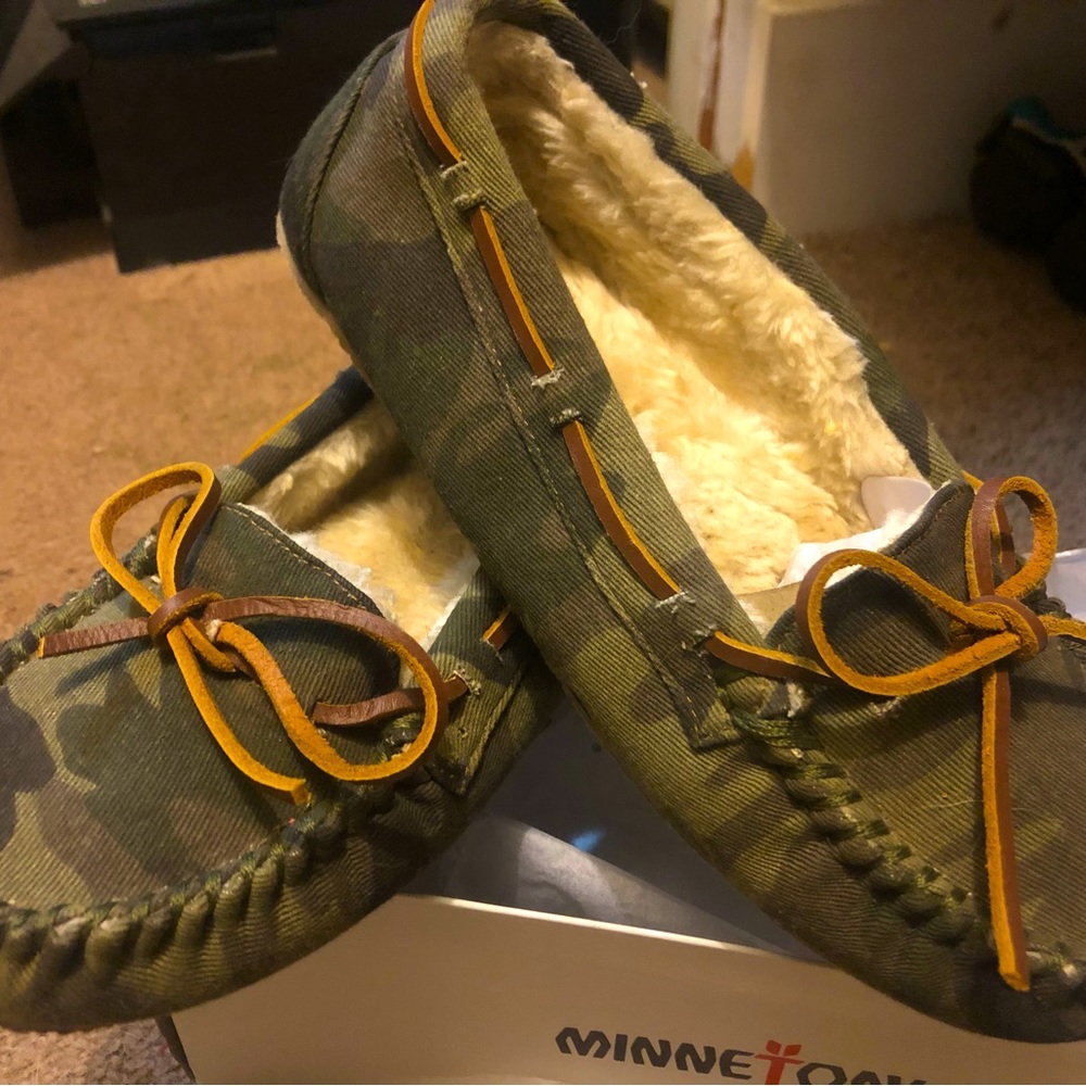 Minnetonka camouflage moccasin slipper 7